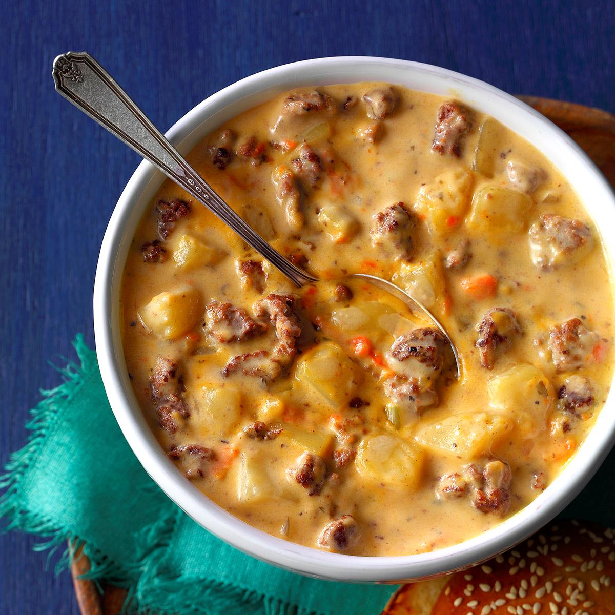 Cheeseburger Soup Recipe Taste Of Home   Cheeseburger Soup EXPS SBZ17 2832 B10 21 1b 