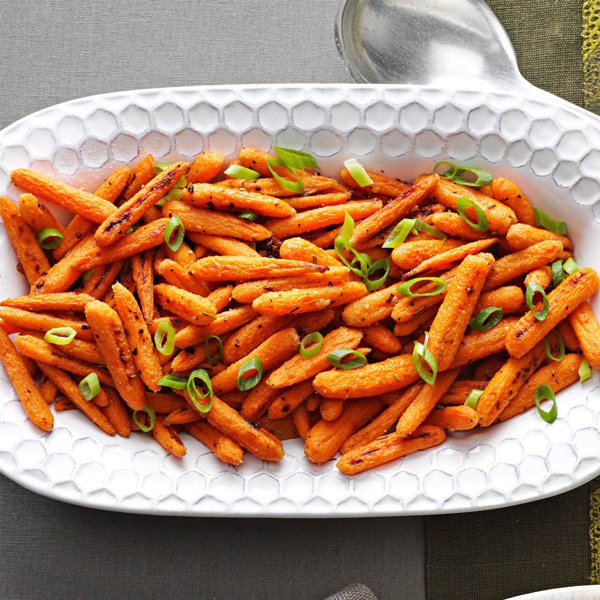 Rosemary Roasted Baby Carrots Recipe | Taste of Home