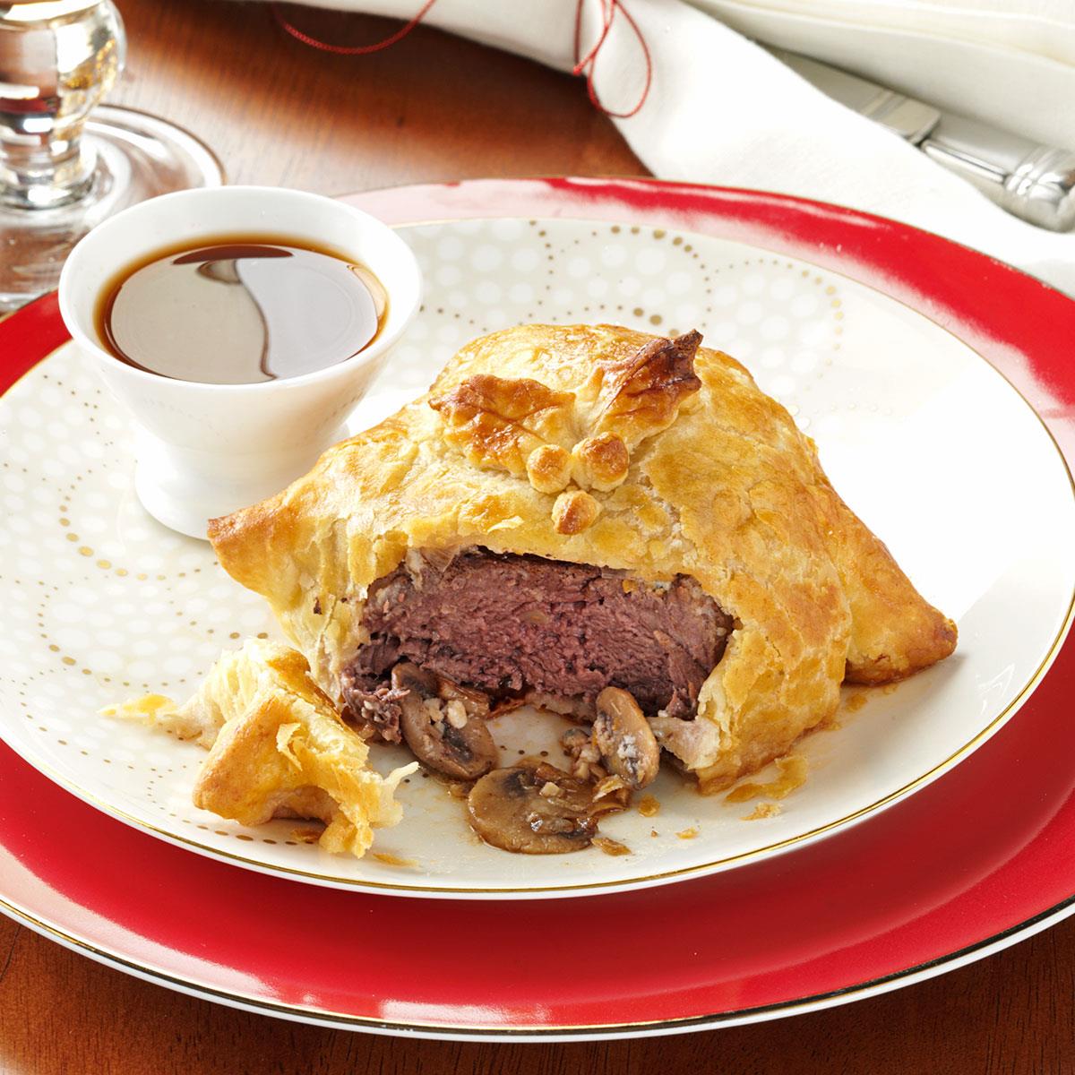 Gorgonzola Beef Wellingtons Recipe | Taste Of Home