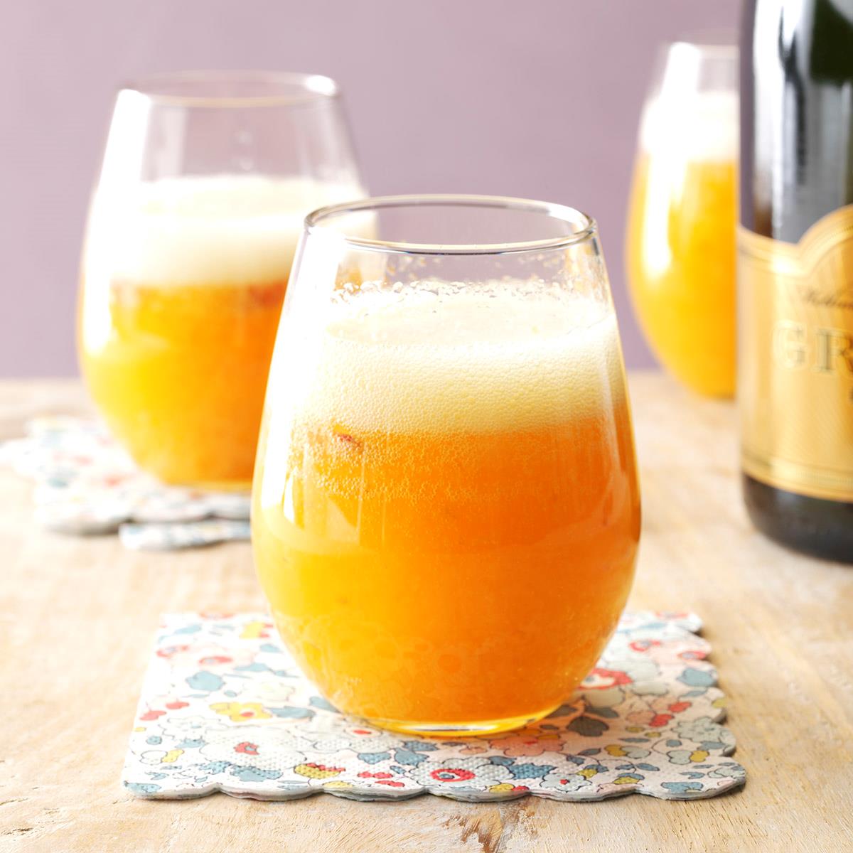 Peach Bellini Recipe - Frozen Peach Bellini Recipe • Wanderlust and Wellness : Though classic bellinis are made with white peaches, we find frozen yellow peaches easiest to come by outside of late summer.