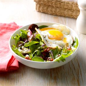 Egg-Topped Wilted Salad Recipe Egg-Topped Wilted Salad Recipe