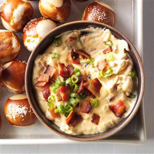 Slow Cooker Cheddar Bacon Beer Dip Recipe Slow Cooker Cheddar Bacon Beer Dip Recipe