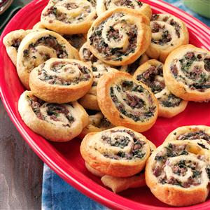 Smoked Gouda & Roast Beef Pinwheels Recipe Smoked Gouda & Roast Beef Pinwheels Recipe