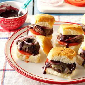 Sliders with Spicy Berry Sauce Recipe Sliders with Spicy Berry Sauce Recipe