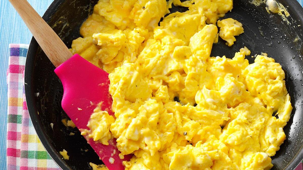 Fluffy Scrambled Eggs Recipe How To Make It Taste Of Home