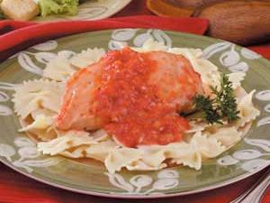 Chicken With Roasted Red Pepper Sauce Recipe Taste Of Home